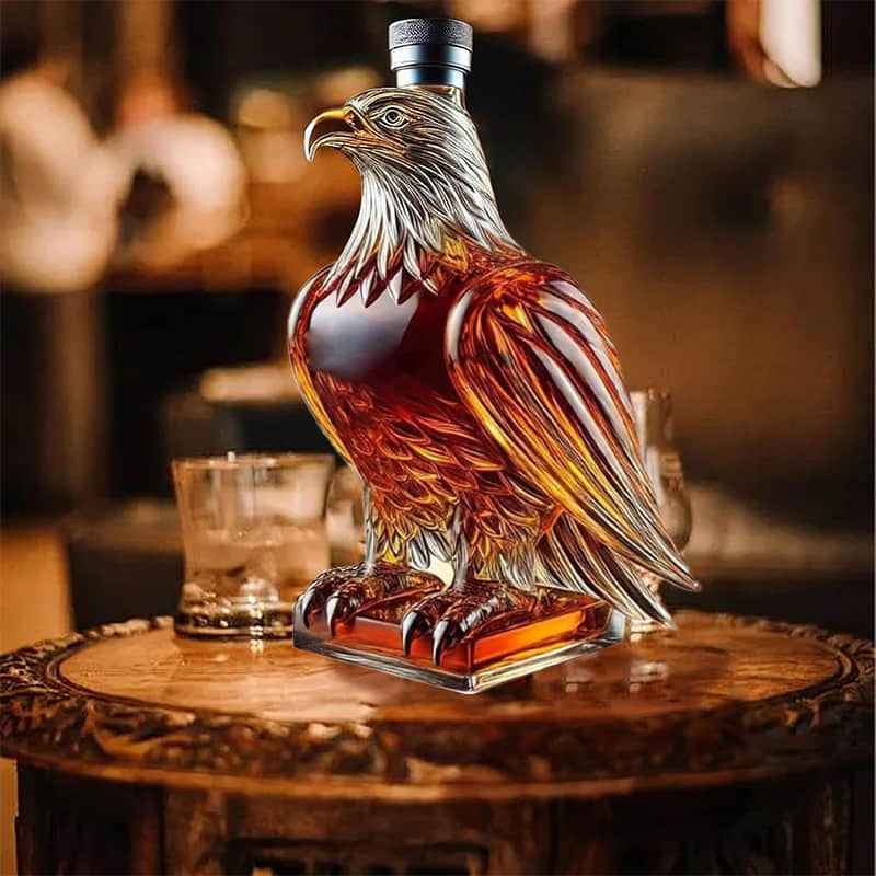 Eagle Whiskey Bottle – A Masterpiece of Craftsmanship and Strength, Capturing the Spirit of Freedom in Every Detail
