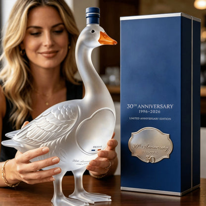 30th Anniversary Limited-Time Offer-🪿Glass Craft Anniversary 3D Sculpted Vodka Bottle