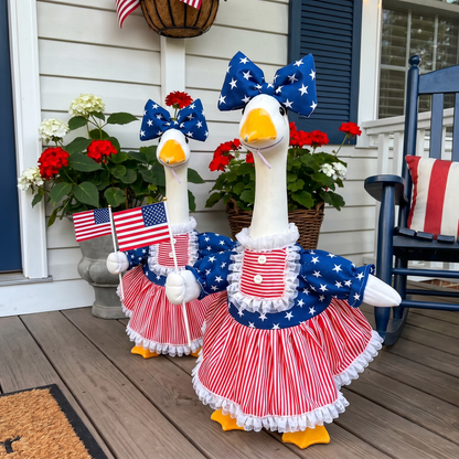 🦢🇺🇸The 250th US Anniversary Edition Porch Goose Decor Set — (Includes Bow & USA Flag) ❤️🤍💙