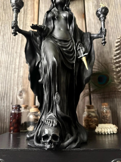 🌙🖤Hecate Niktipolos Resin Statue – Gothic Goddess Figurine for Altar, Bookshelf & Mythology Decor