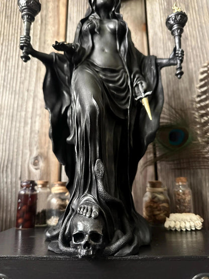 🌙🖤Hecate Niktipolos Resin Statue – Gothic Goddess Figurine for Altar, Bookshelf & Mythology Decor