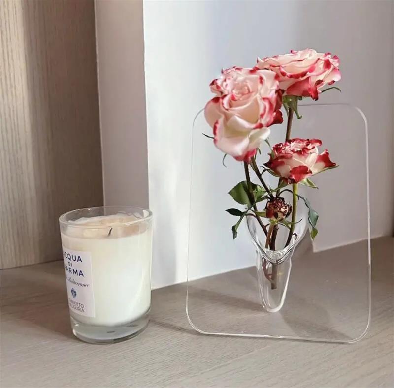 🌹 50% OFF NOW! 🖼️ Photo Frame Shaped Clear Flower Vase – Wall-mountable & space-saving – Unique design, perfect for dried or fresh flowers – elegant home or office decor ✨